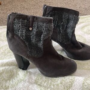 Juicy couture brown boots